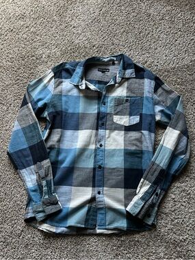 Ocean Current Men's Blue and Gray Plaid Button-Down Shirt